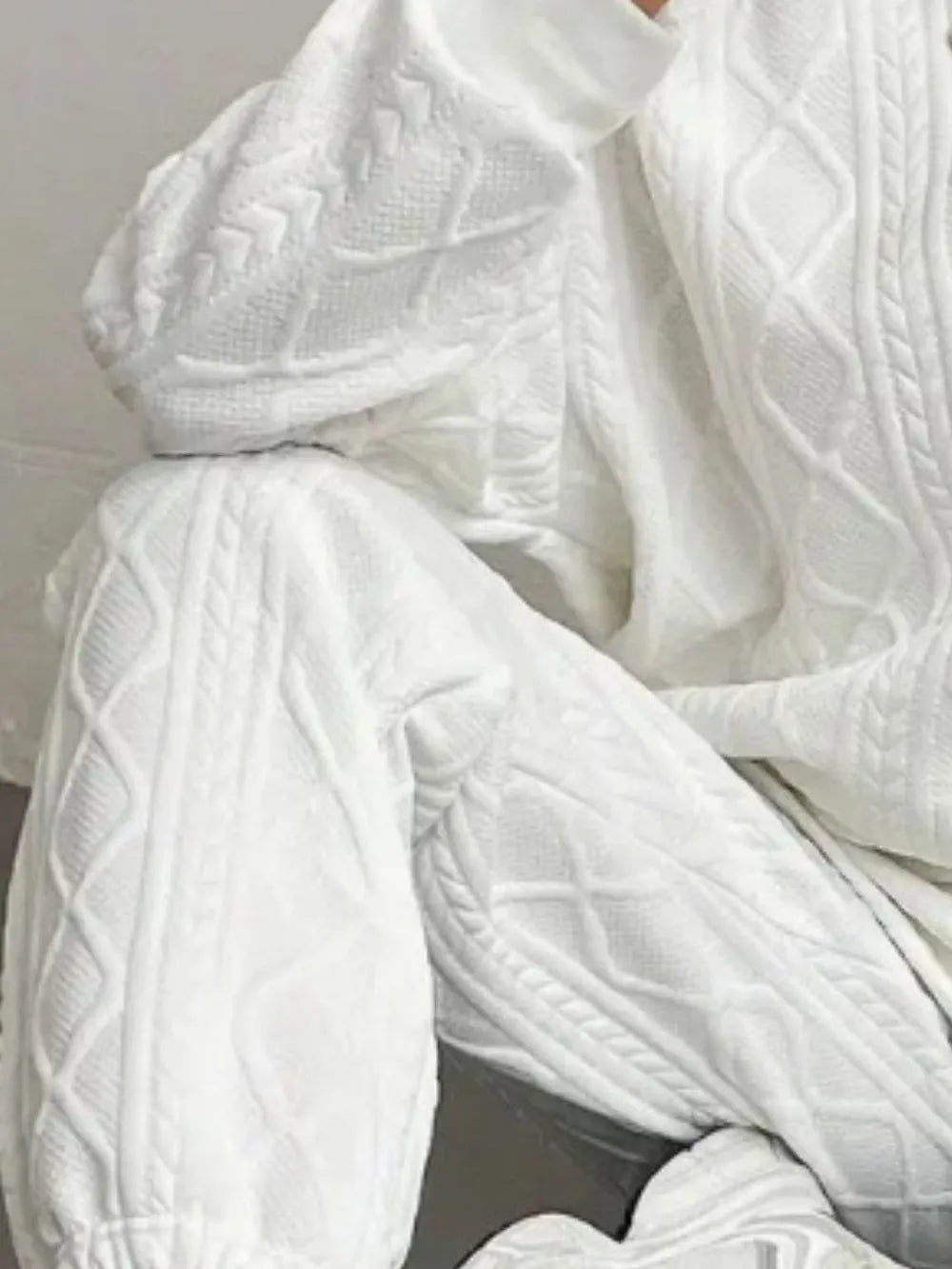 Women's jacquard long sleeved casual round neck sweatshirt and pants set