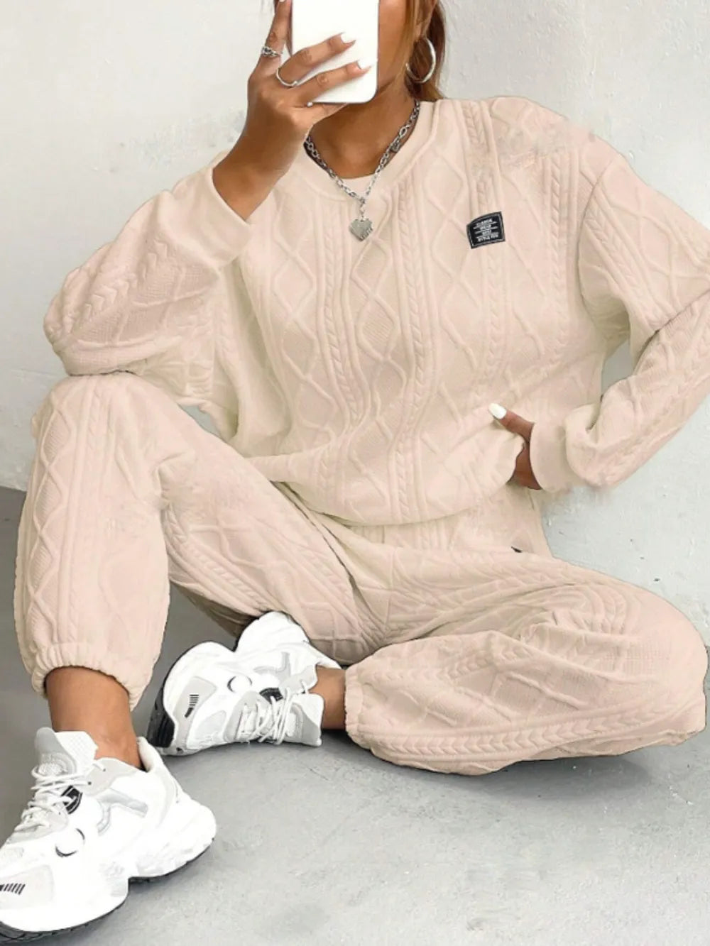 Women's jacquard long sleeved casual round neck sweatshirt and pants set