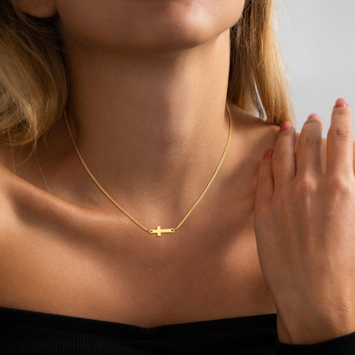 Cross Layered Necklaces for Women - 14K Gold/Sterling Silver Plated Cross Pendant Simple Satellite Chain Dainty Small Choker Sideways Necklace Jewelry Trendy Gift