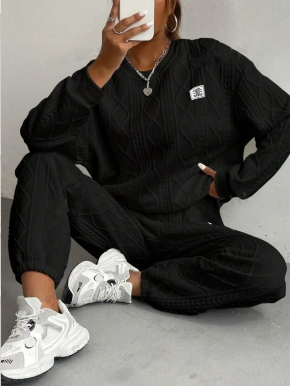 Women's jacquard long sleeved casual round neck sweatshirt and pants set